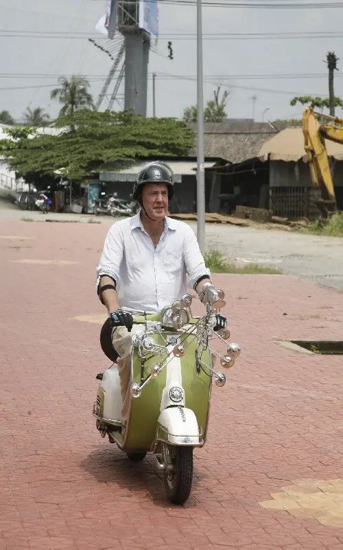 Top Gear heads to Vietnam